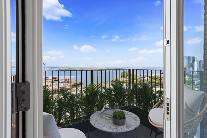 1 Bedroom Apartment For Sale In Cavalier Court, Chatham Docks, Gillingham, Medway, ME4