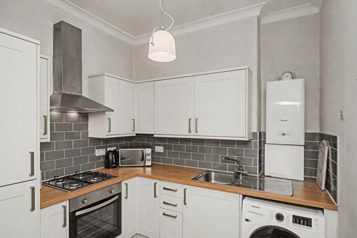 2 Bedroom Flat For Sale In / Montague Street, Edinburgh, EH8