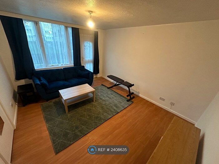2 Bedroom Maisonette To Rent In Woolstaplers Way, London, SE16