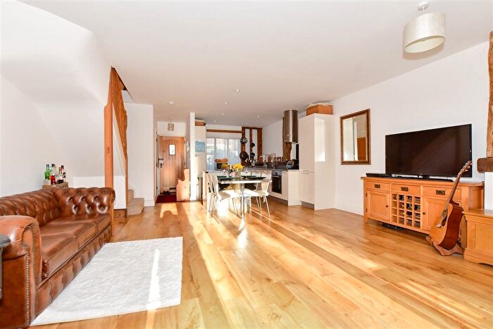 2 Bedroom Barn Conversion For Sale In Peene Farm, Peene, Folkestone, Kent, CT18