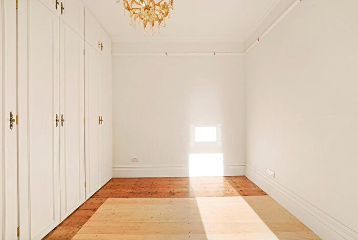 1 Bedroom Maisonette To Rent In Priory Road, London, N8