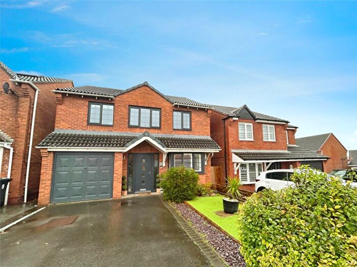 4 Bedroom Detached House For Sale In Hunt Way, Swadlincote, Derbyshire, DE11