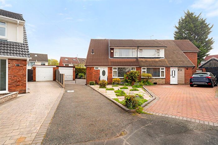 3 Bedroom Semi-Detached House For Sale In Dunbeath Close, Rainhill, L35