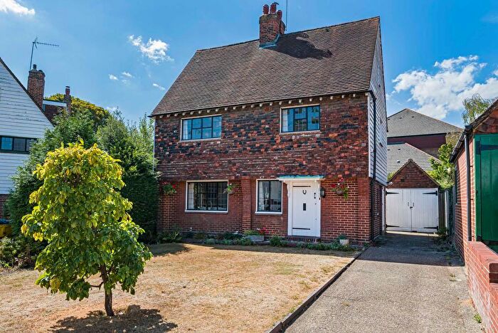 3 Bedroom Detached House For Sale In Old Forge Way, Sidcup, DA14