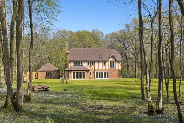 4 Bedroom Detached House For Sale In Knightons Lane, Dunsfold, Godalming, GU8
