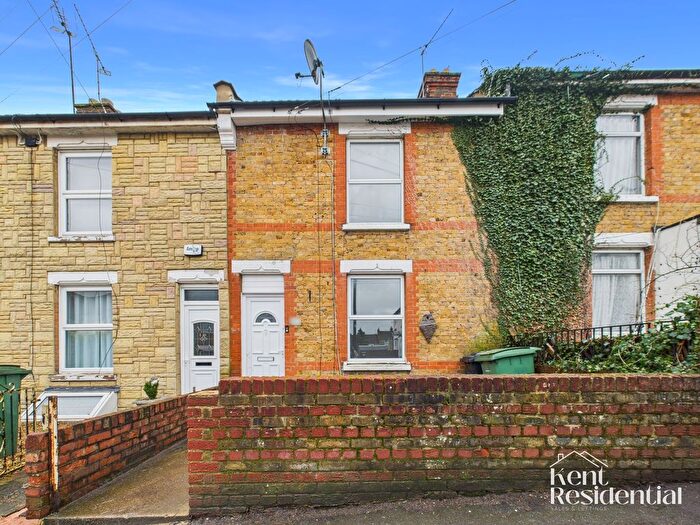 2 Bedroom Terraced House For Sale In Dover Street, Maidstone, ME16