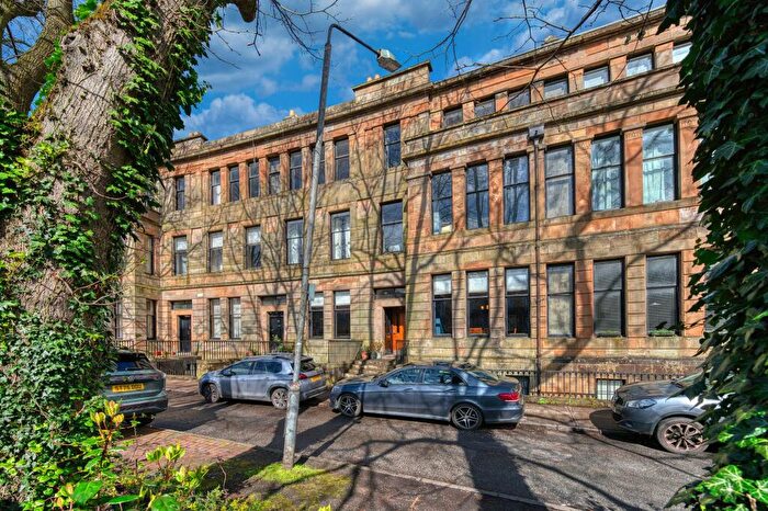 3 Bedroom Flat For Sale In Walmer Crescent, Cessnock, Glasgow, G51