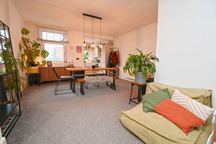 3 Bedroom End Terrace House For Sale In Higham Common Road, Barugh Green, Barnsley, S75