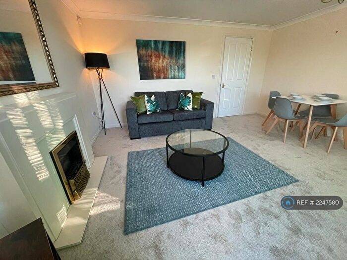 2 Bedroom Flat To Rent In Cliftonville Road, Northampton, NN1