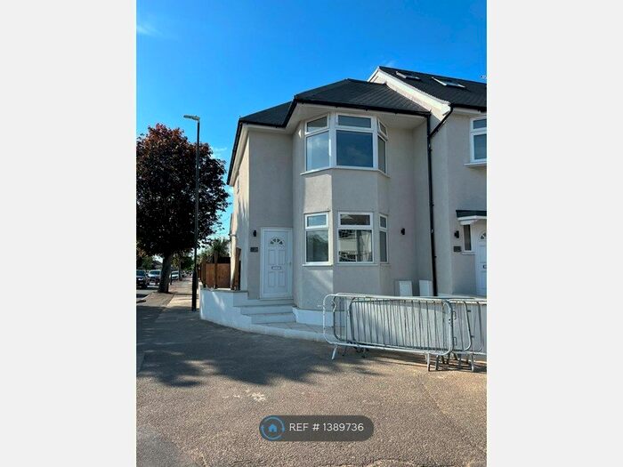 3 Bedroom End Of Terrace House To Rent In Manor Way, Mitcham, CR4