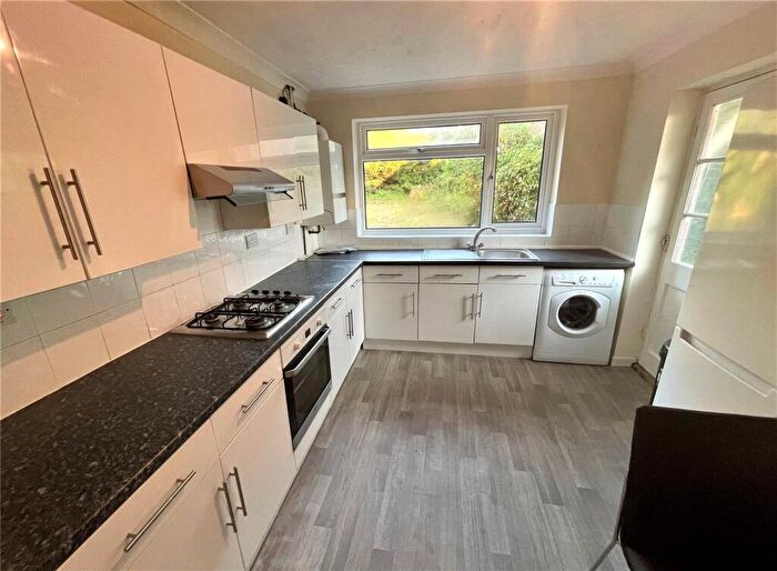 5 Bedroom Detached House To Rent In Kinson Road, Bournemouth, BH10