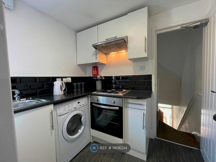 2 Bedroom Flat To Rent In Lower Ford Street, Coventry, CV1