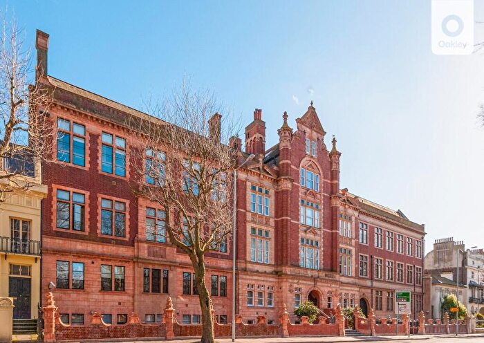 2 Bedroom Flat To Rent In Old College House, Brighton, BN2