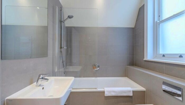 1 Bedroom Flat To Rent In Hamlet Gardens, Ravenscourt Park, London, W6