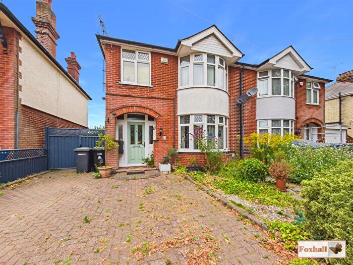 3 Bedroom Semi-Detached House For Sale In Clapgate Lane, Ipswich, IP3