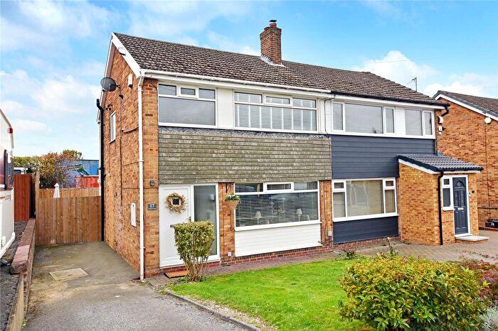 3 Bedroom Semi-detached House For Sale In St. Marys Close, Tingley, Wakefield, West Yorkshire, WF3