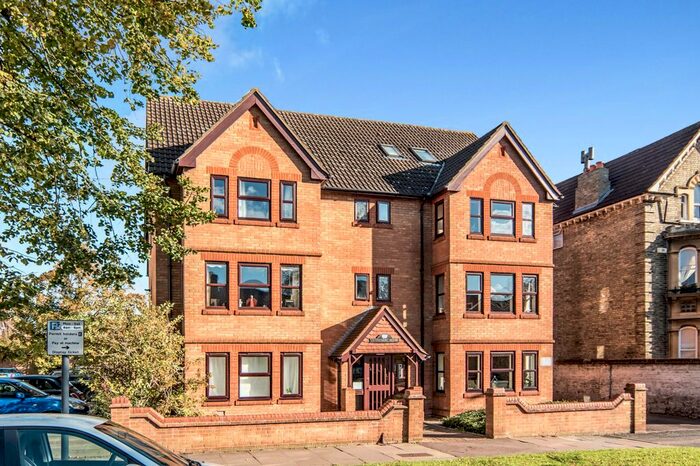 2 Bedroom Flat To Rent In Centenary House, Bushmead Avenue MK40