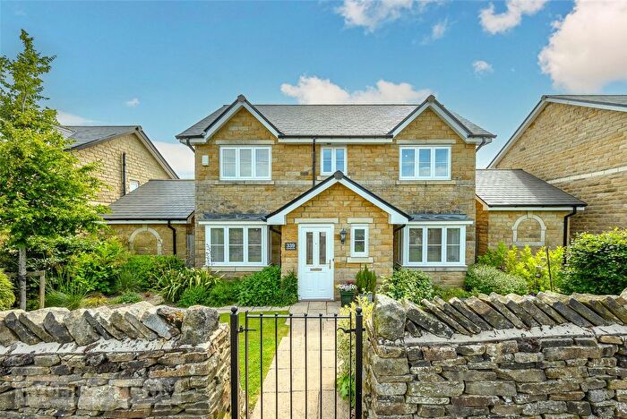 4 Bedroom Detached House For Sale In Dunford Road, Hade Edge, Holmfirth, West Yorkshire, HD9