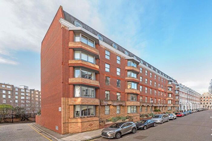 2 Bedroom Flat For Sale In Emperors Gate, London, SW7