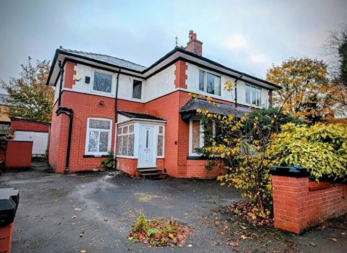 3 Bedroom Semi-Detached House For Sale In Colne Road, Burnley, Lancashire, BB10