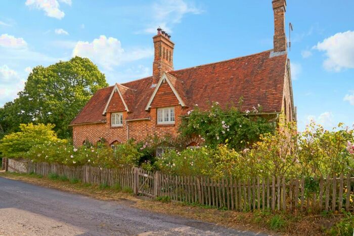 2 Bedroom Cottage To Rent In Oxenwood, SN8