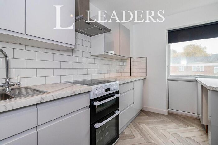 2 Bedroom Flat To Rent In Bramley Court, Ross Road, Wallington, SM6