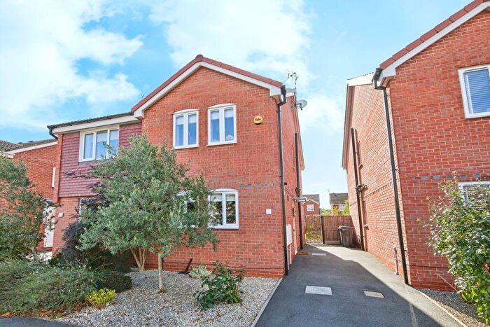 2 Bedroom Semi-Detached House For Sale In Bosworth Way, Nottingham, Nottinghamshire, NG10