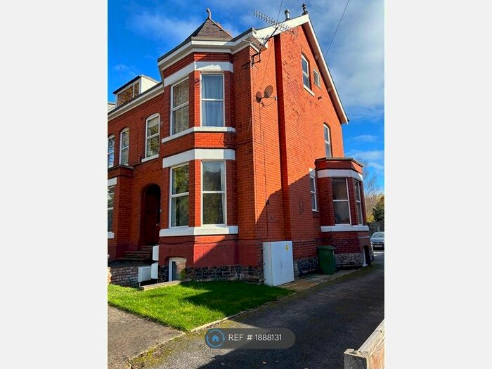 2 Bedroom Maisonette To Rent In Melrose Avenue, Manchester, M33