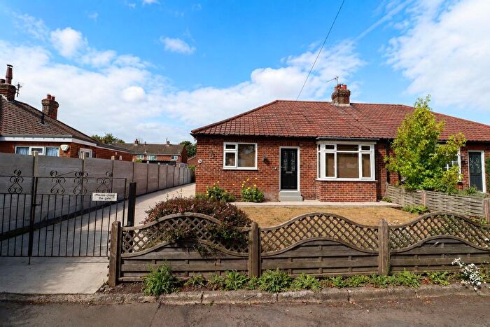 2 Bedroom Semi Detached Bungalow For Sale In Moor End, Holme-On-Spalding-Moor, York, YO43