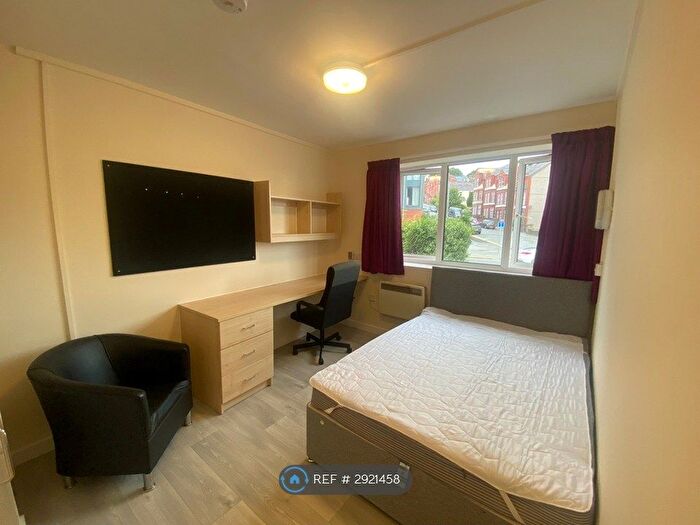 Studio To Rent In Deiniol Road, Bangor, LL57