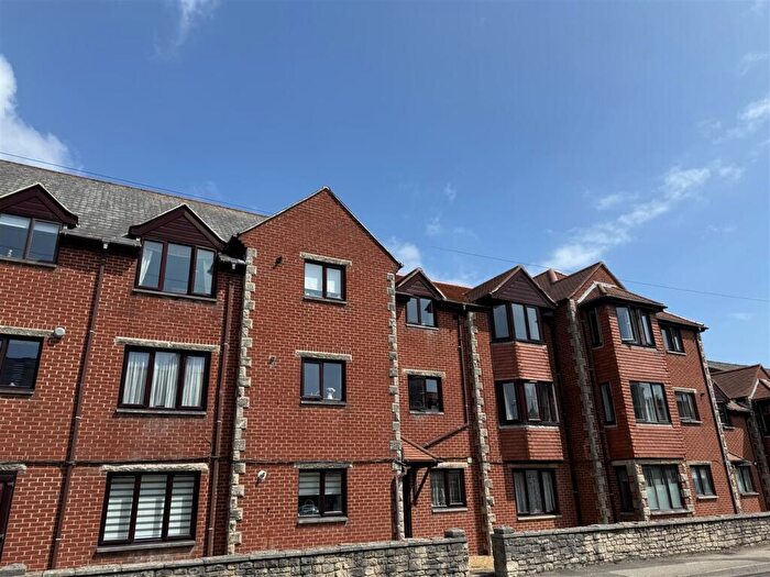 2 Bedroom House To Rent In Kings Road West, Swanage, BH19