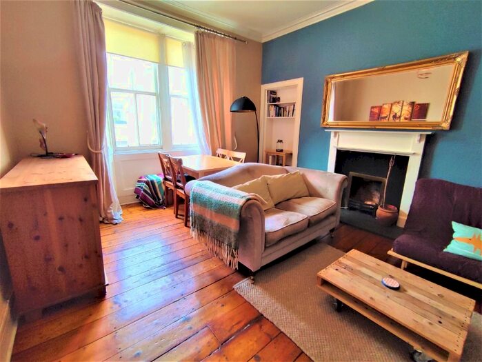 1 Bedroom Flat To Rent In Drumdryan Street, Tollcross, Edinburgh, EH3