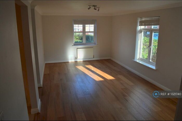 2 Bedroom Flat To Rent In Academy Fields Road, Romford, RM2