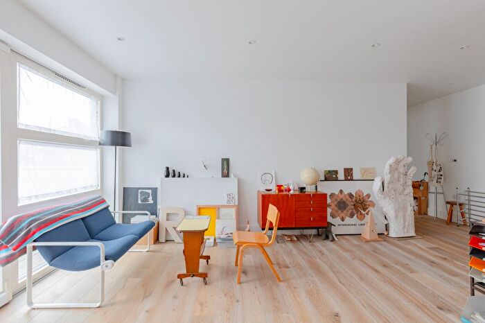 1 Bedroom Flat To Rent In Tiltman Place, London, N7