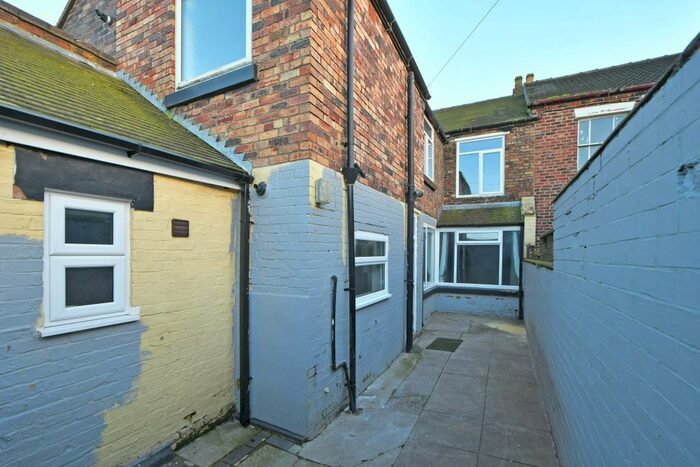 3 Bedroom Terraced House To Rent In Ford Green Road, Stoke-On-Trent, ST6