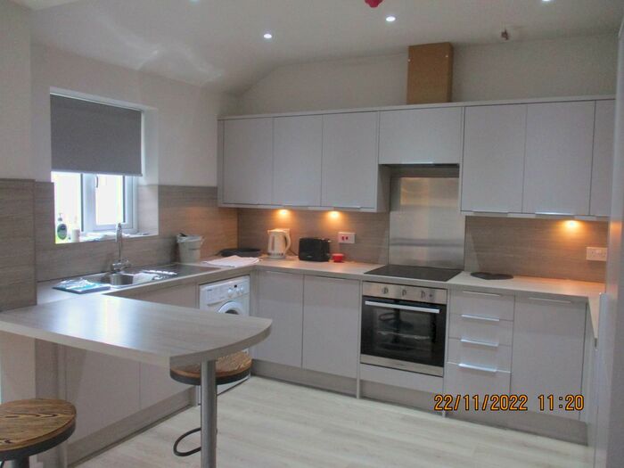 1 Bedroom Flat To Rent In Bowfell Road, Urmston, M41