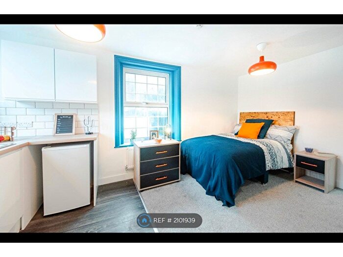 Studio To Rent In Retiro Street, Oldham, OL1