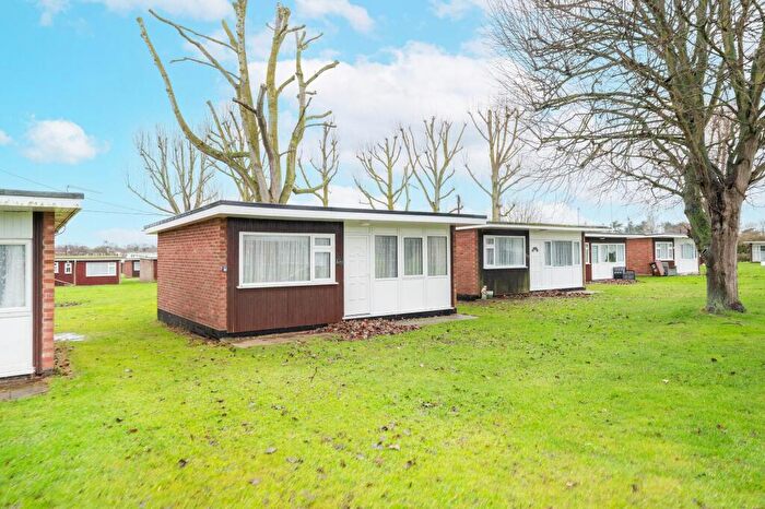2 Bedroom Chalet For Sale In Beach Road, Hemsby, NR29
