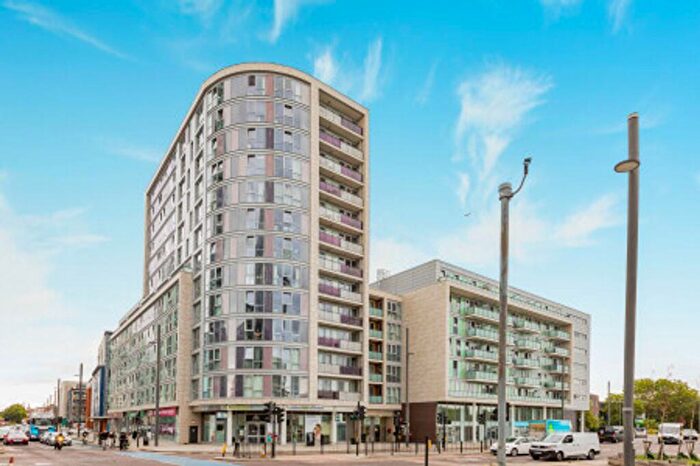 3 Bedroom Flat For Sale In Rick Roberts Way, London, E15