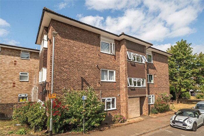 Studio For Sale In Gurnard Close, Yiewsley, West Drayton, UB7