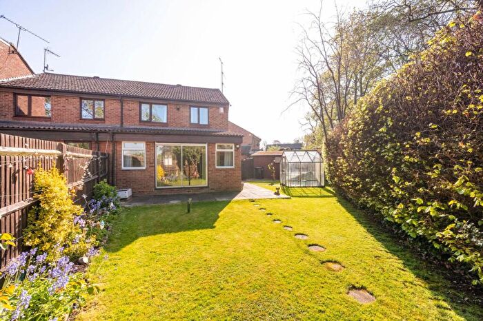 3 Bedroom Semi Detached House For Sale In Bishops Orchard, Farnham Royal, Slough, SL2