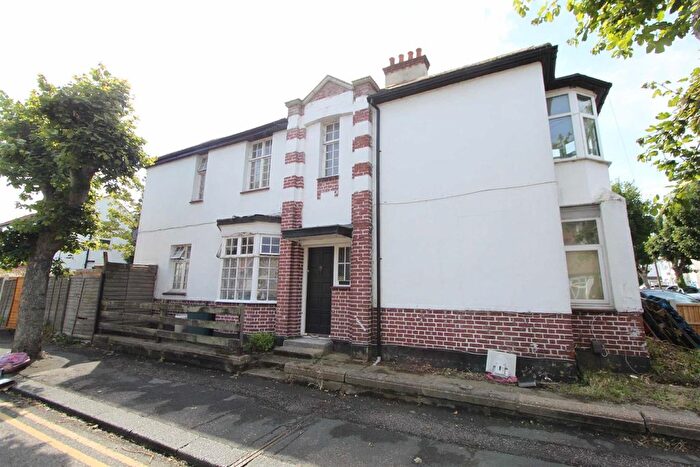 3 Bedroom Terraced House To Rent In Westbury Road, Southend On Sea, SS2