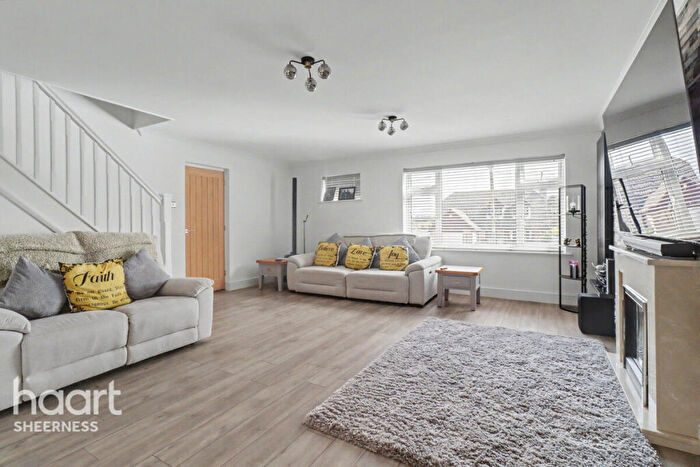 4 Bedroom Detached House For Sale In Seathorpe Avenue, Sheerness, ME12