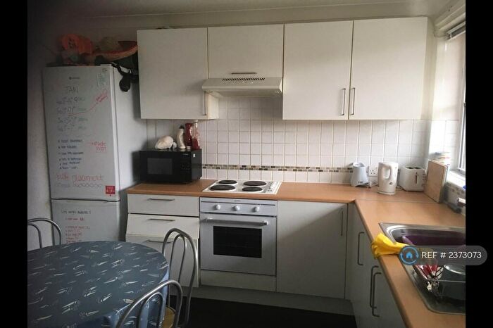 4 Bedroom Flat To Rent In Kingston Upon Thames, Kingston Upon Thames, KT1