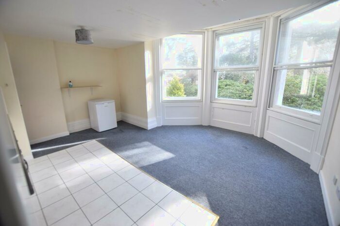 4 Bedroom Flat To Rent In Manor Road, , Bournemouth, BH1