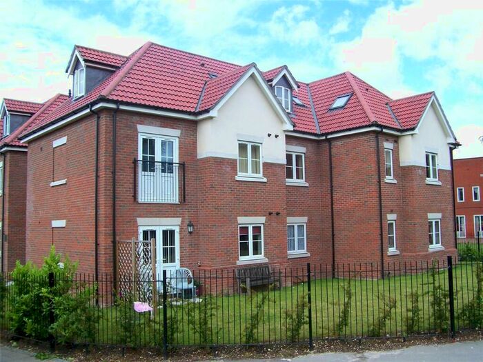 2 Bedroom Apartment To Rent In Shakespeare Road, Eastleigh, Hampshire, SO50