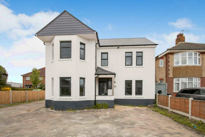 5 Bedroom Detached House To Rent In Wallisdown Road, Bournemouth, BH11