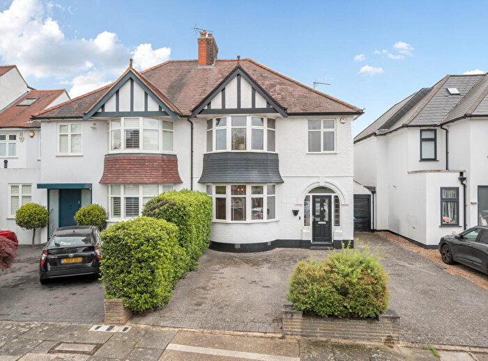 4 Bedroom Semi-Detached House For Sale In Wren Avenue, London, NW2