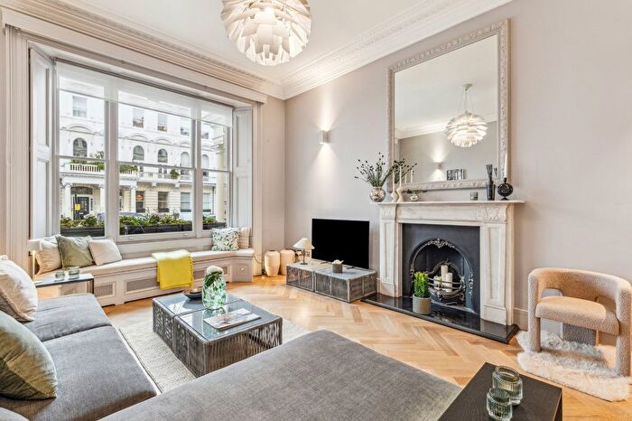 2 Bedroom Flat To Rent In Queens Gate Terrace, South Kensington, SW7