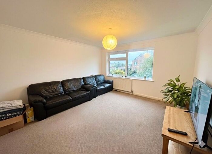2 Bedroom Flat To Rent In Cornwall Road, Uxbridge, UB8